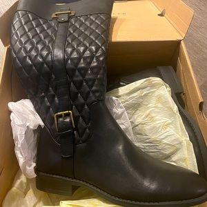 G.H. Bass & Co Black Boots!